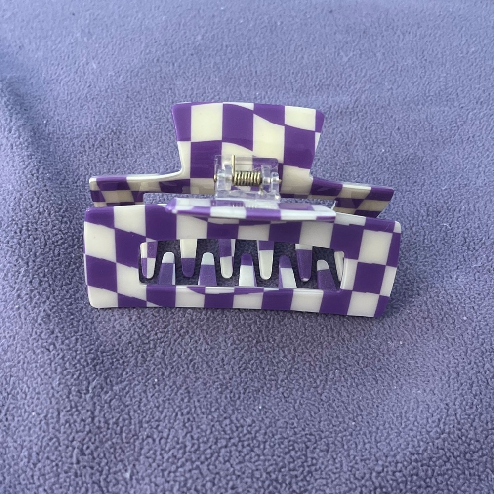 NWOT Purple Checkered Claw Clip
